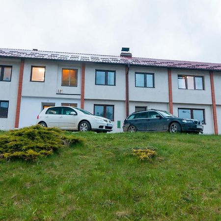 Viktorijini Konaci Aparthotel Kremna Bagian luar foto