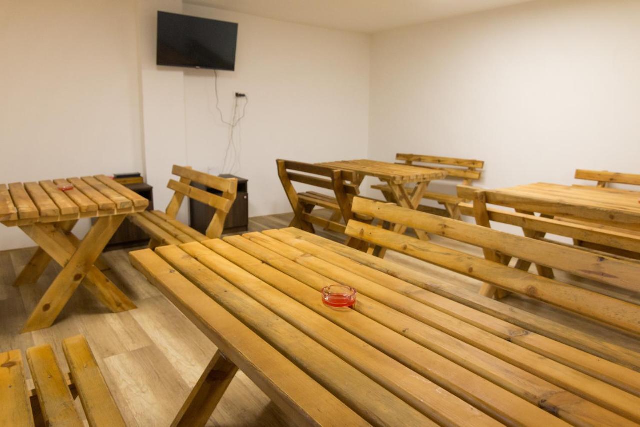 Viktorijini Konaci Aparthotel Kremna Bagian luar foto