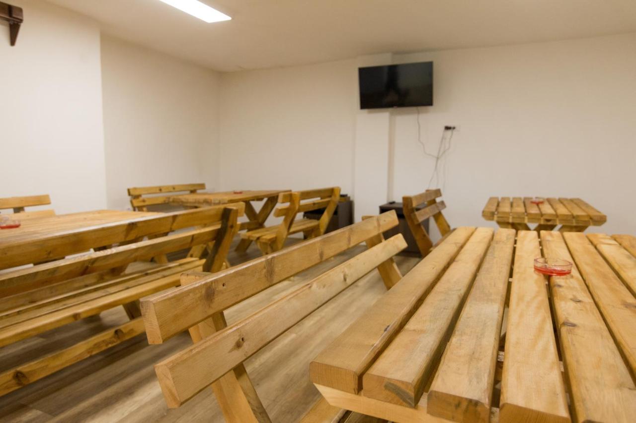 Viktorijini Konaci Aparthotel Kremna Bagian luar foto